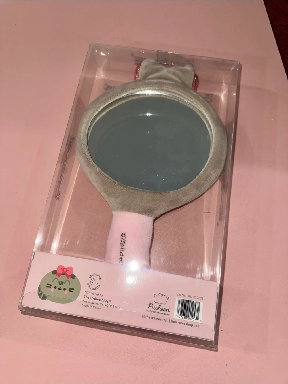 🎀 NIB The Créme Shop x Pusheen Plush Portable Mirror (Holiday Limited Edition) 🎀